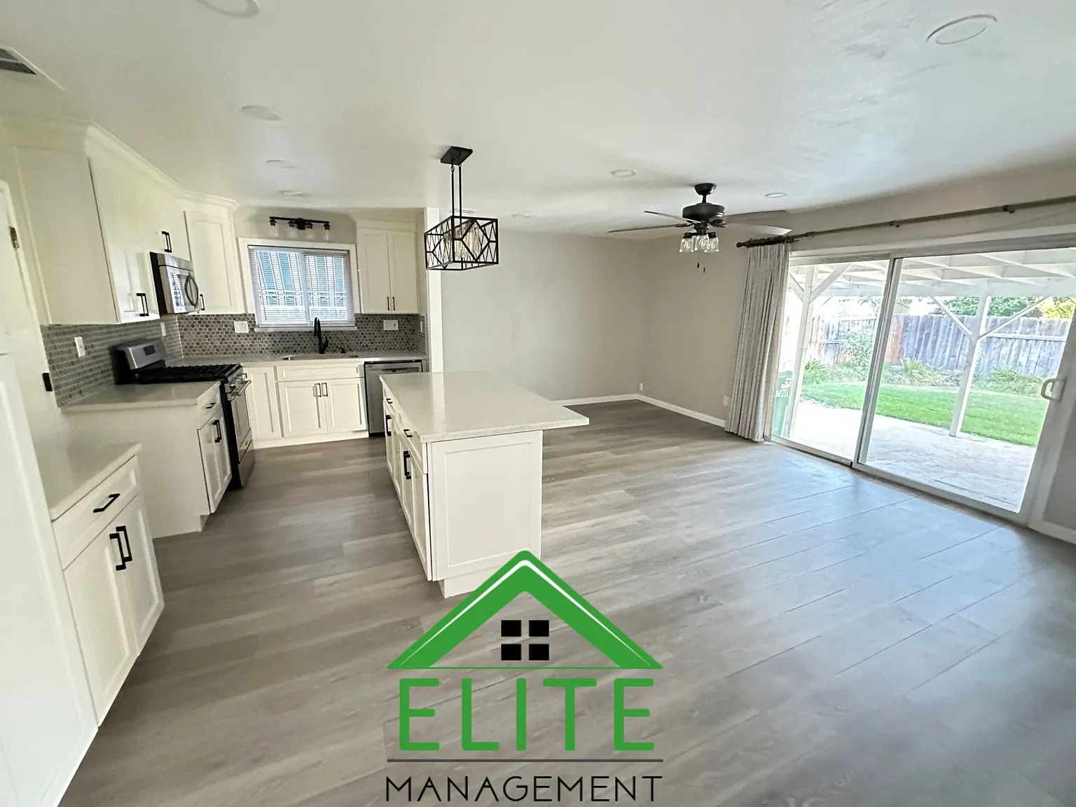 3 bed, 1051 sqft, $2,695 — Photo 4