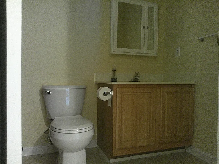 209 Ingram St E — Photo 19