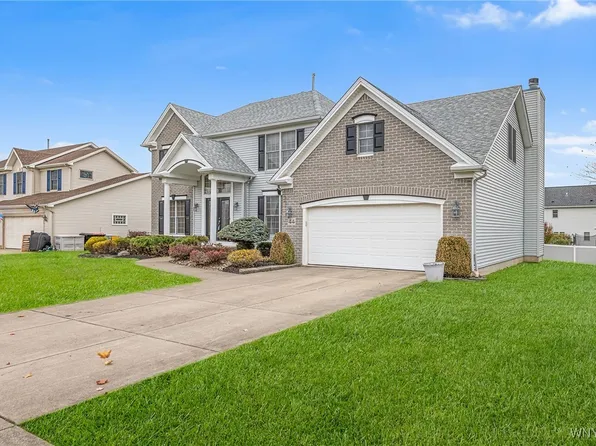 44 Apple Blossom Blvd, Lancaster, NY 14086