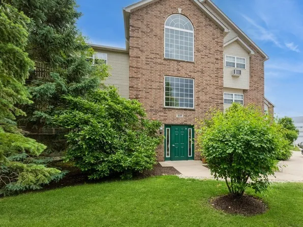 410 Cunat Blvd APT 2B, Richmond, IL 60071