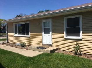 12701 64th Ave, Pleasant Prairie, WI 53158