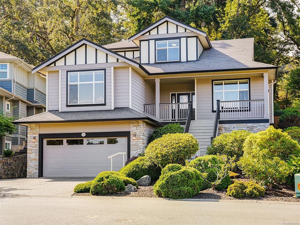1st image of 809 Rogers Way