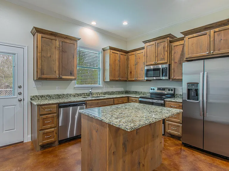 104 Patriot Cir #104 — Photo 5