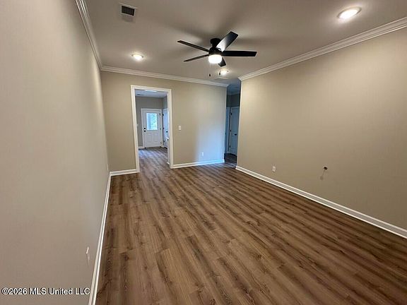 4th image of 3015 Luna Way