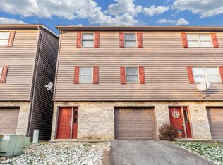 212 Stonegate Cir, Morgantown, WV 26505