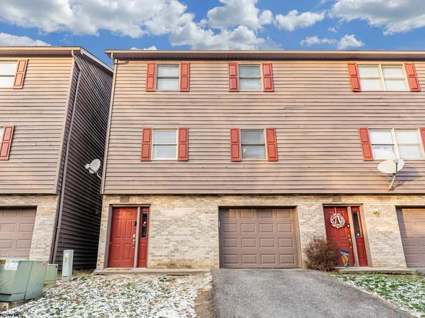 212 Stonegate Cir, Morgantown, WV 26505