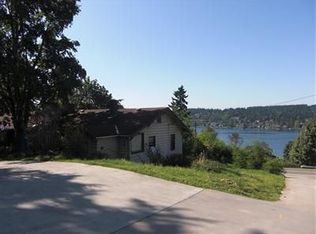 6828 Lake Washington Blvd SE, Newcastle, WA 98056