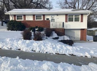 2523 Lynner Dr, Des Moines, IA 50310