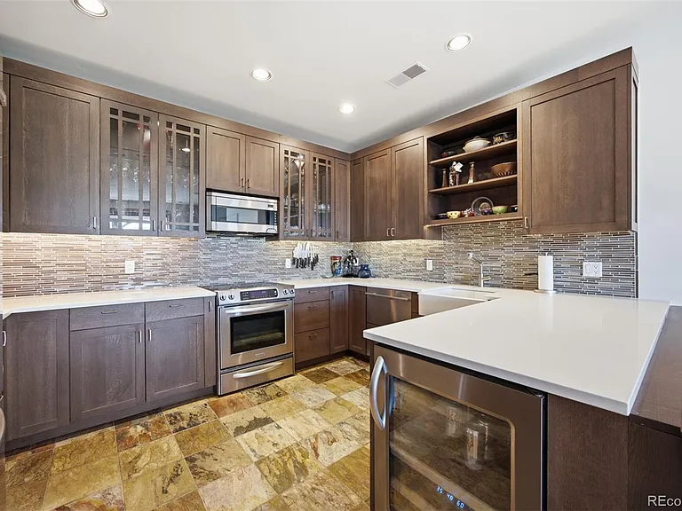 275 Main St #R-403 — Photo 11