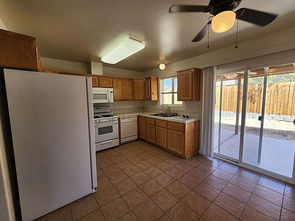 3rd image of 6016 Cahuilla Ave