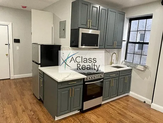 Rented by A Class Realty Corp | media 18