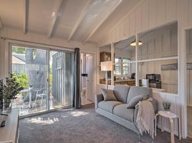 2933 La Combadura Rd, Santa Barbara, CA