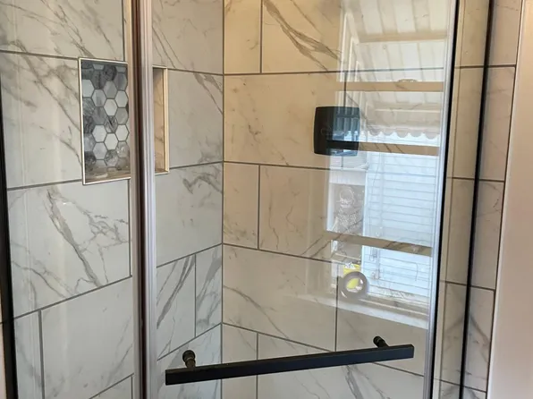 60 1/2 W Church St, Nanticoke, PA 18634