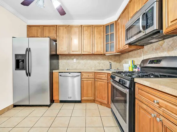 20-39 49th Street image 7 of 37