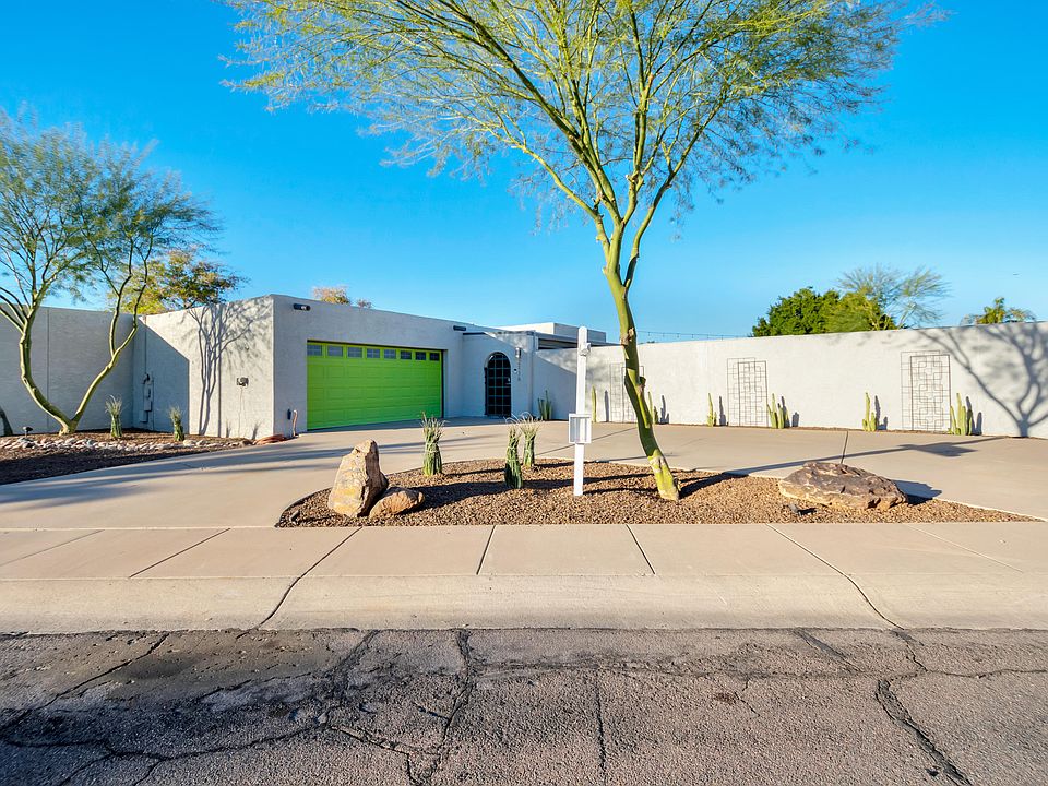1st image of 2116 E Bishop Dr