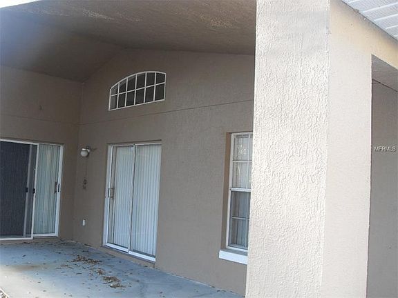 4th image of 1545 Oakwood Ct