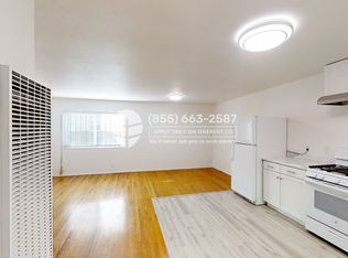 2121 E 20th St #5, Oakland, CA 94606