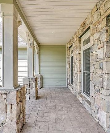 3rd image of 110 Kendallwood Dr