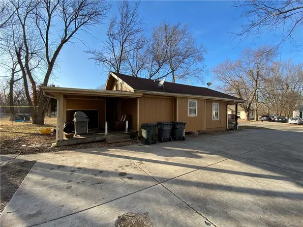 1211 E Loula St, Olathe, KS 66061