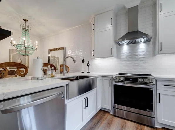 2001 Bering Dr APT 7L, Houston, TX 77057