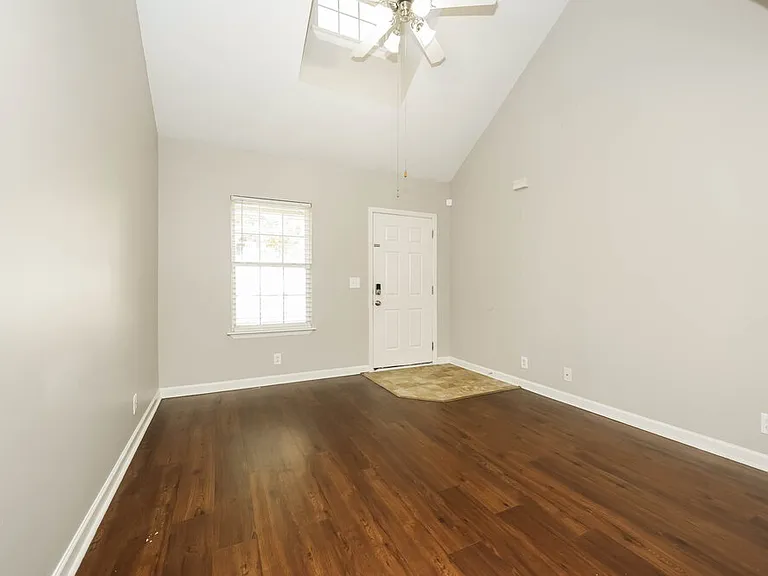 2726 Apostle Ln — Photo 5