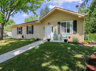 2014 Winchester Dr, Champaign, IL 61821