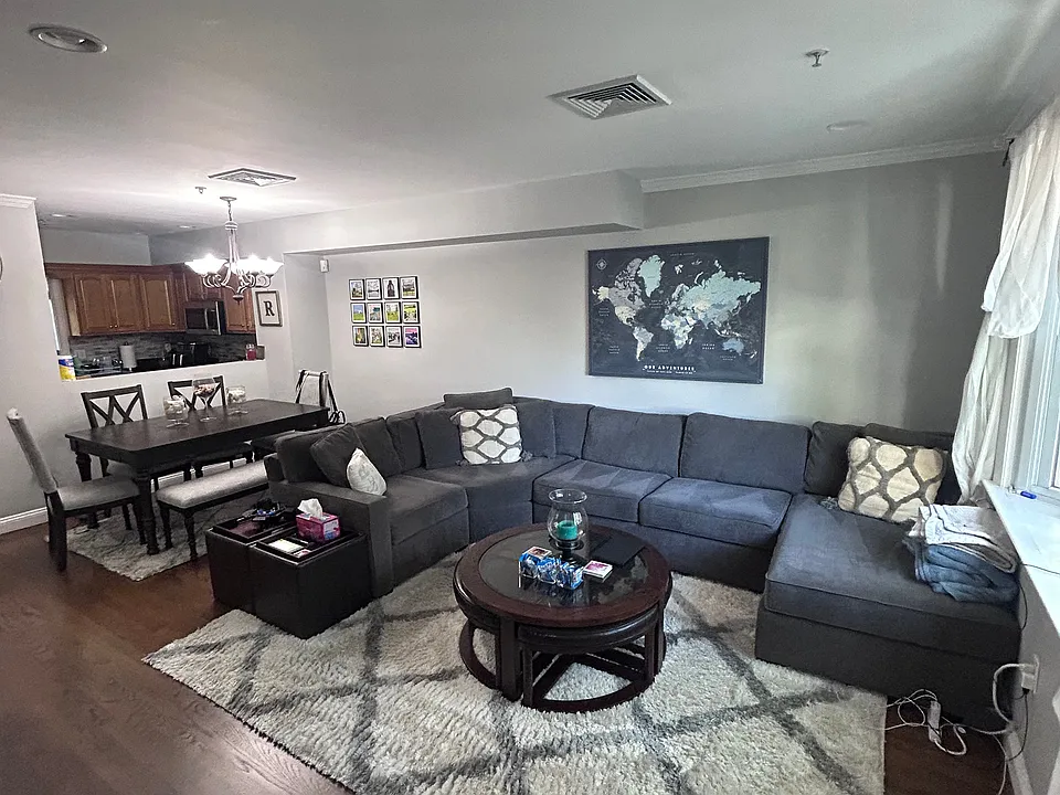 169 Sea St #3