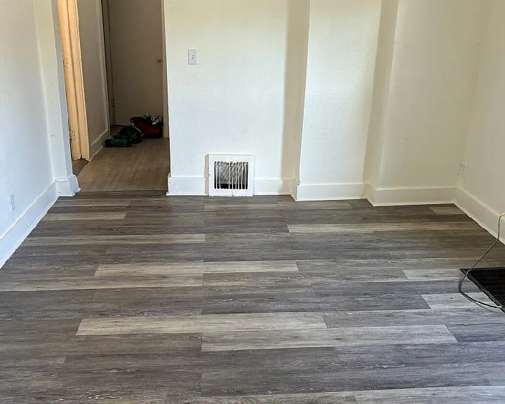 1213 Montrose Ave #1 — Photo 8