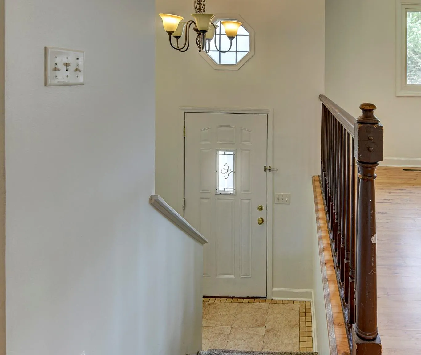 3514 Glory Cir — Photo 2
