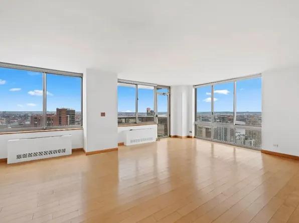 200 East 89th Street 42CN image 14 of 14