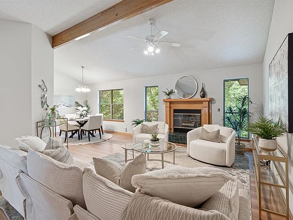 5th image of 7 Adams Ln