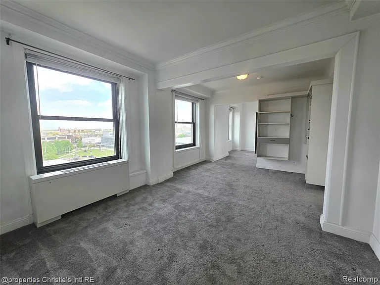 15 E Kirby St #829 — Photo 22