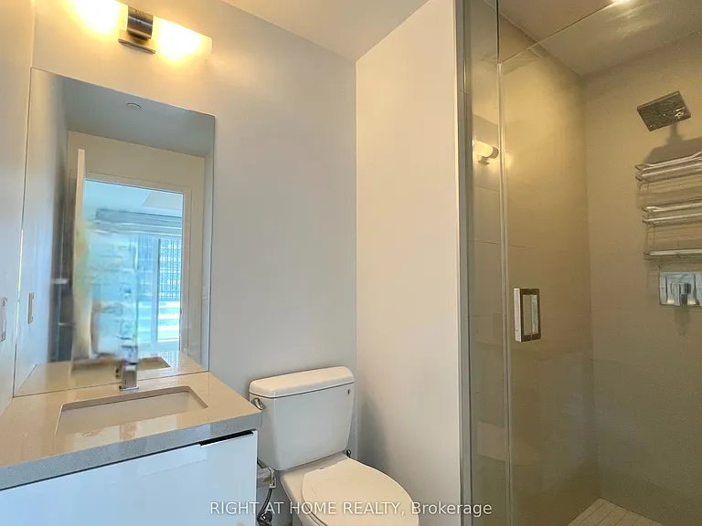 8 Eglinton Ave E #5001 — Photo 11