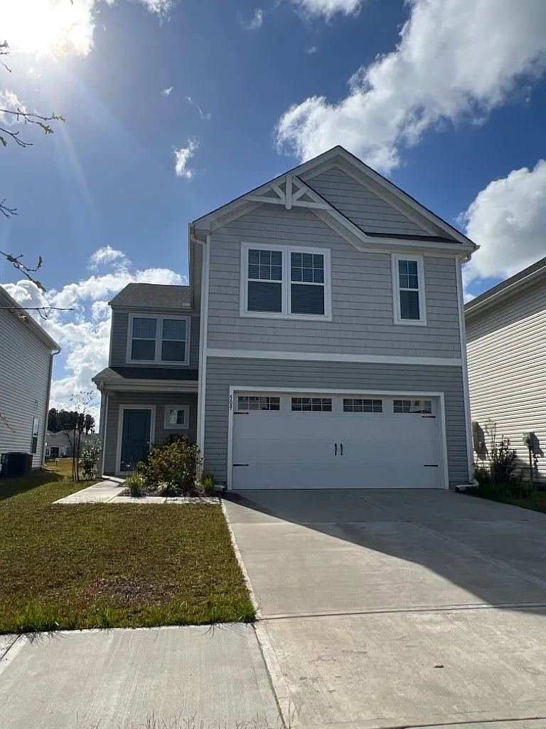 4 bed, 2.5 bath, 2148 sqft, $2,500 — Photo 3
