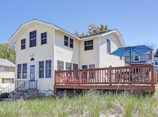 1002 S Harbor Dr, Grand Haven, MI 49417