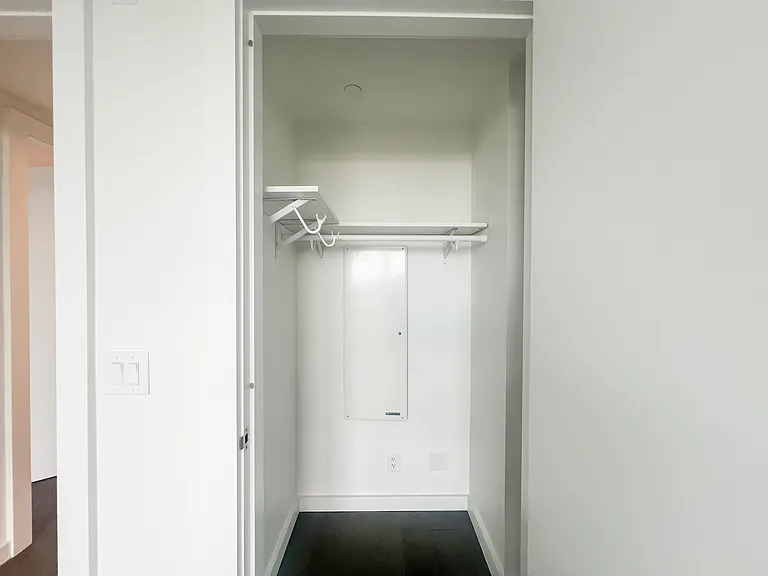 One Park Condos — Photo 18
