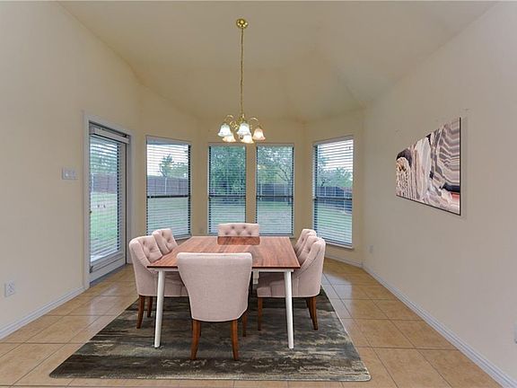4th image of 102 Cactus Canyon Dr