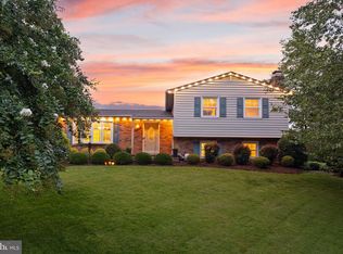 8632 Kerry Ln, Springfield, VA 22152