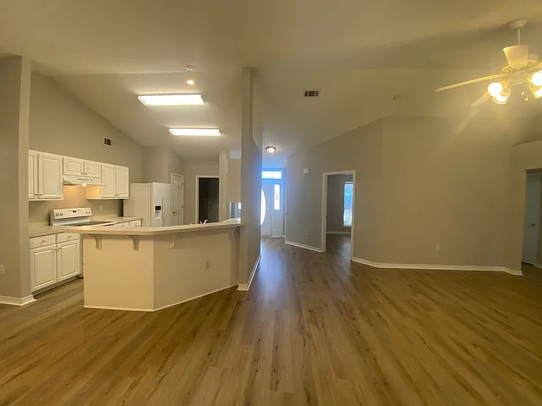 9676 Parker Lake Cir — Photo 5