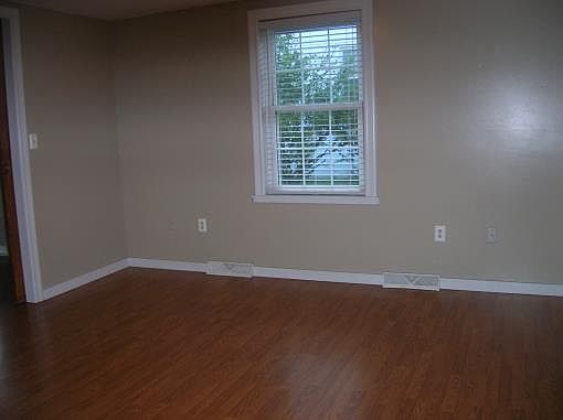 5th image of 460 W Washington St