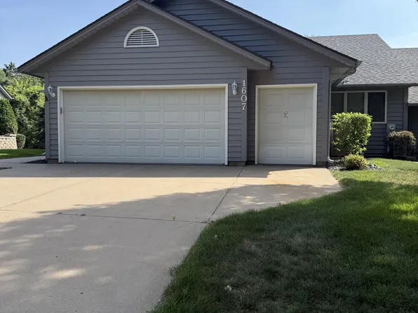 1607 Alvina St, Red Wing, MN 55066