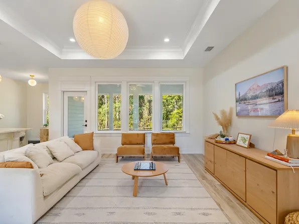 21128 S Lakeview Dr, Panama City Beach, FL 32413