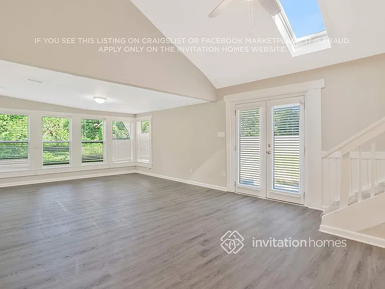 1816 Waldrep Cir SE — Photo 3