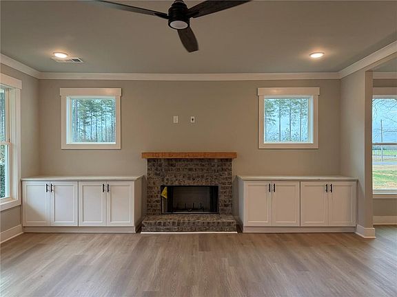 3rd image of 327 Springtime Way