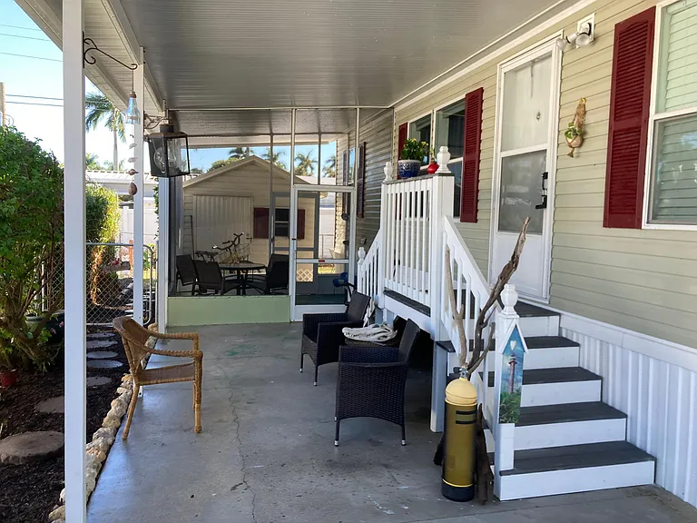 12131 Live Oak Dr — Photo 16