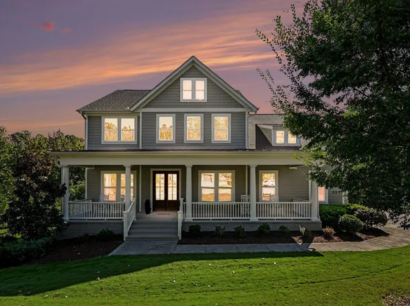 608 Peninsula Forest Pl, Cary, NC 27519
