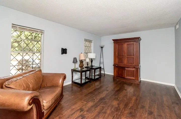 4017 Cottage Hill Rd — Photo 3
