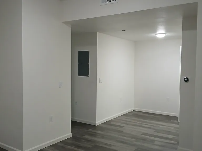 Orchard Park Apartment — Photo 18