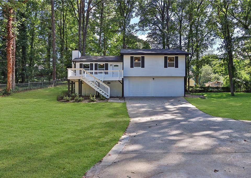 1st image of 3399 Forest Knoll Dr