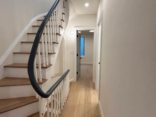 56 Douglass Street image 15 of 17